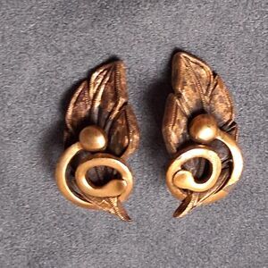 Vintage Tortolani Layered Leaf Earrings